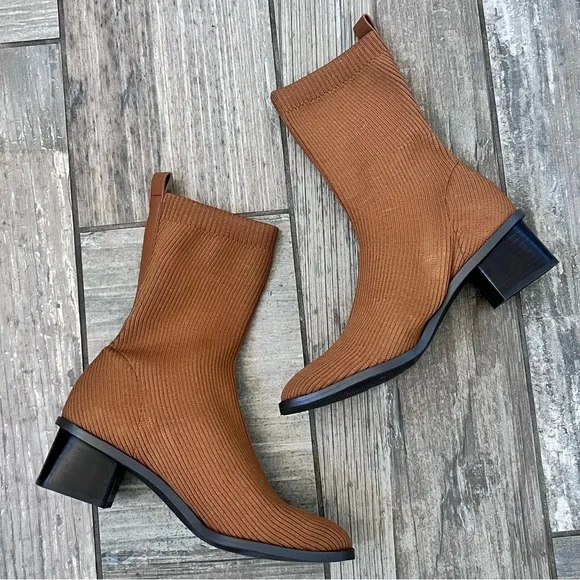Everlane Brown Sock Boots NWOT - Picture 11 of 12